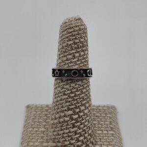 Size 6 Sterling Silver Dark Style Moon And Stars Ring A2603